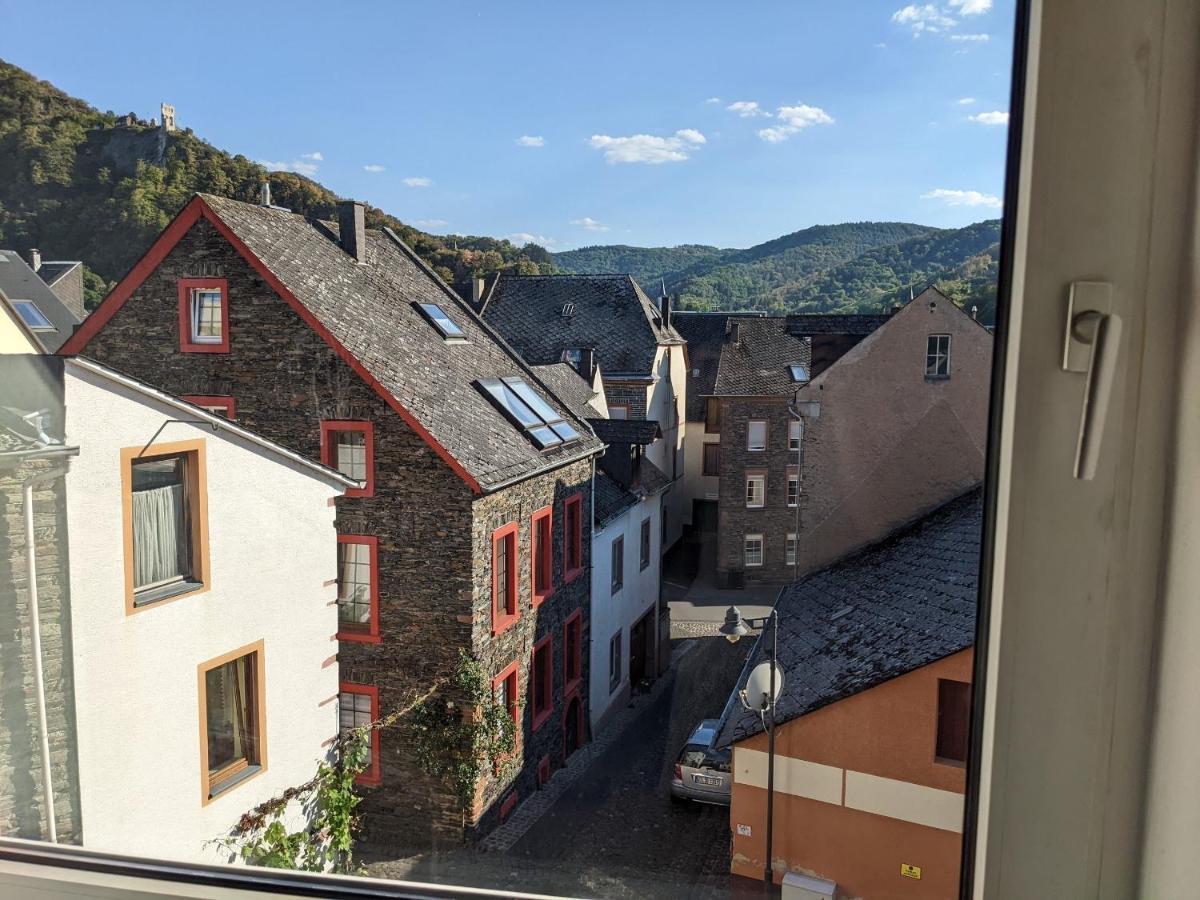 Monkey Factory - Mini Home-Stay Hostel Traben-Trarbach Bagian luar foto
