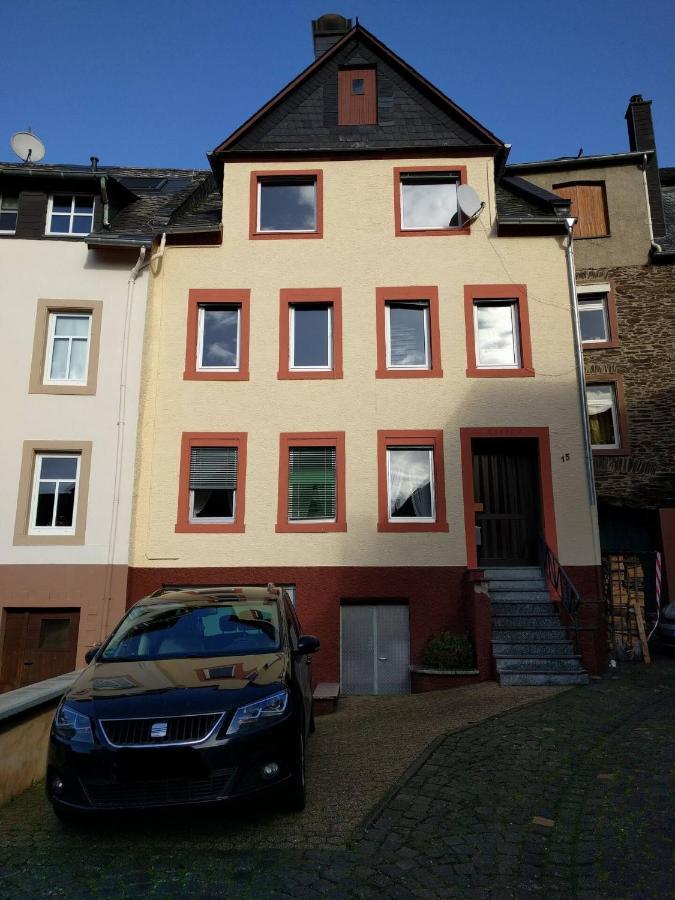 Monkey Factory - Mini Home-Stay Hostel Traben-Trarbach Bagian luar foto