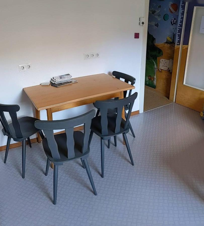 Monkey Factory - Mini Home-Stay Hostel Traben-Trarbach Bagian luar foto