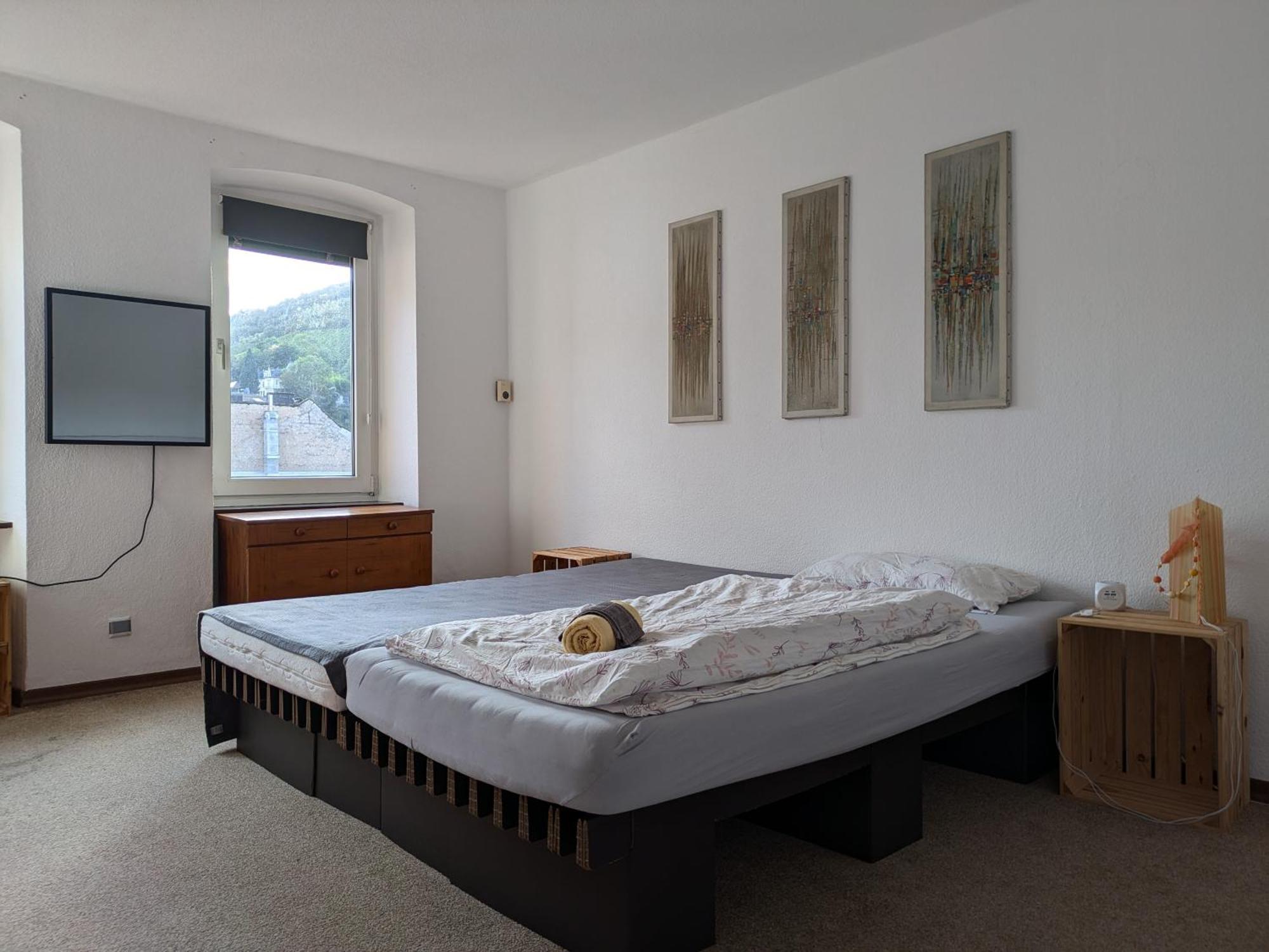Monkey Factory - Mini Home-Stay Hostel Traben-Trarbach Ruang foto